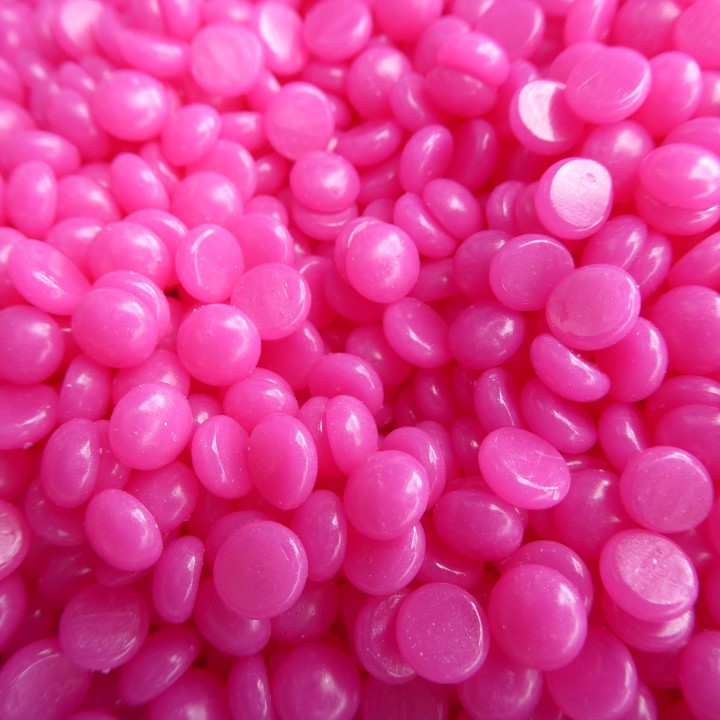 Spa Choice Hard Wax Medium Creamy Versatile Sparkly Fuchsia 2.2 lb 1kg