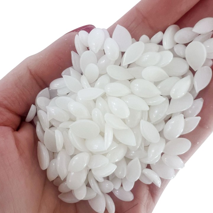 White Strawberry Thermochromic Rosin Free Hard Wax 2.2 lb / 1 kg